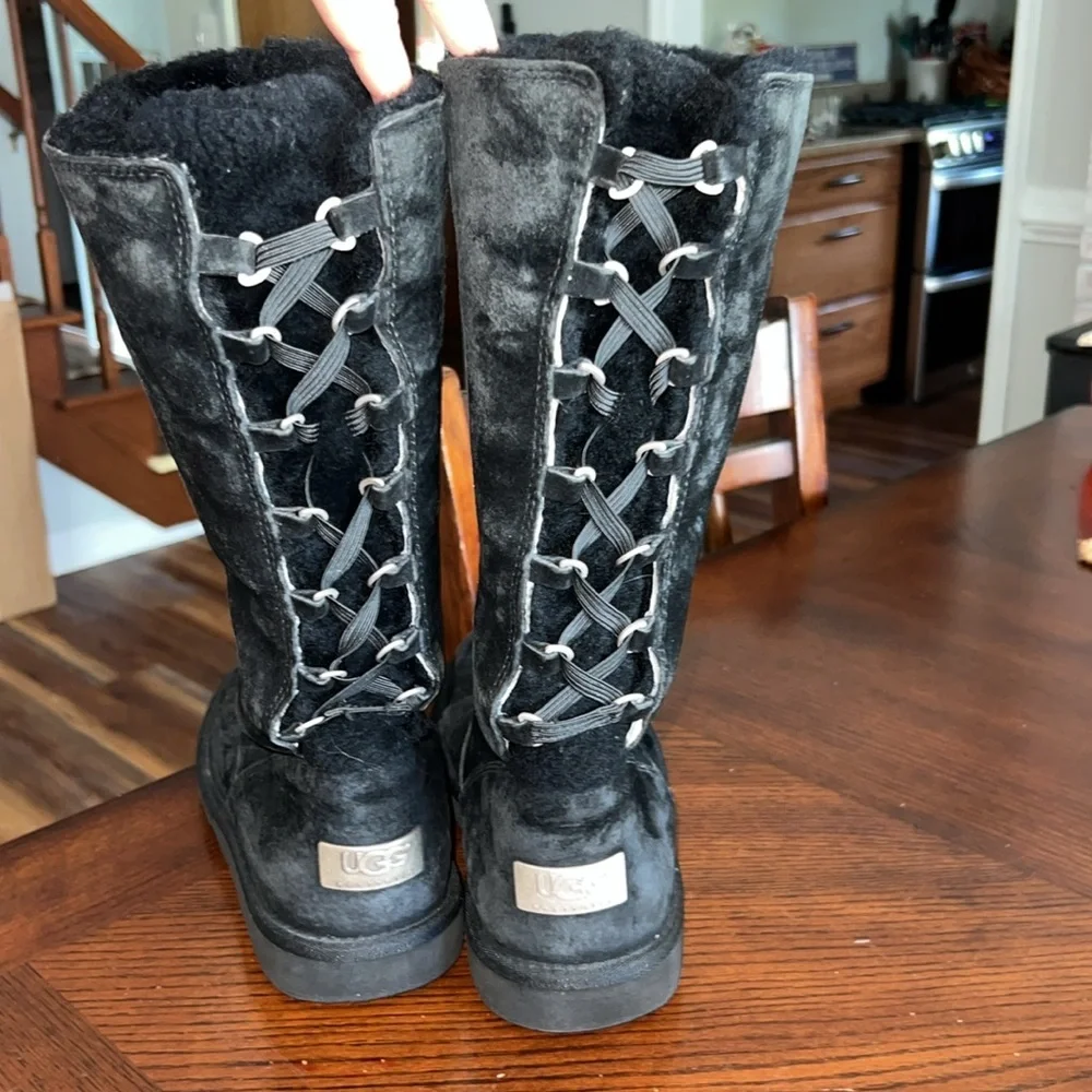 UGG Roseberry Tall Lace Back Black Women”s Size 8 Sheepskin Boots - Picture 3 of 10